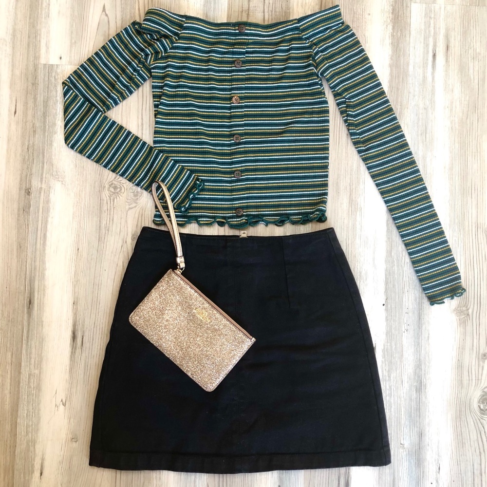 Green Long Sleeve Top 💚💛